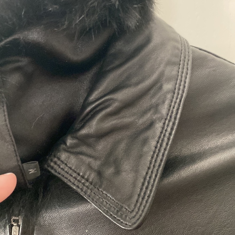 Wilson's butter leather jacket w/ removable fur collar - Picture 3 of 11
